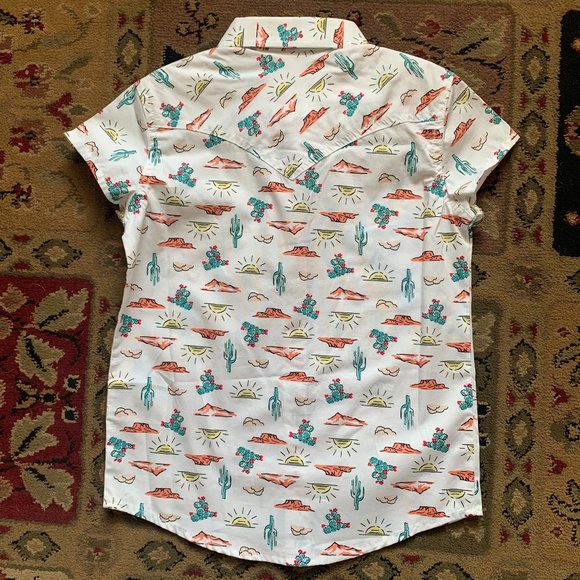 Wrangler Girls' Desert Print Short Sleeve Western Snap Shirt; Small - Picture 3 of 6